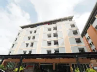 فوهي هوتل Hotels near مدرج كرابي