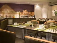 Hotel Elysa-Luxembourg Các khách sạn gần 05. Pantheon - Saint-Michel