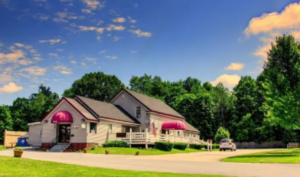 The Autumn Inn Hotel a 