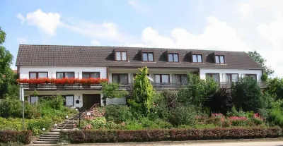 加尼戴安娜飯店 Bahnhof Bad Malente-Gremsmühlen附近的飯店