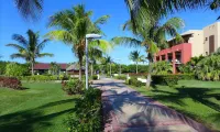 Sanctuary at Grand Memories Santa Maria