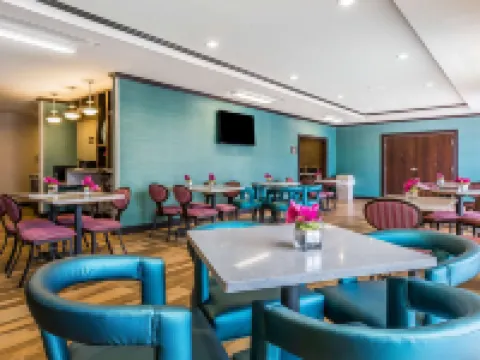 Comfort Inn & Suites Newcastle - Oklahoma City Hotels in McClain County