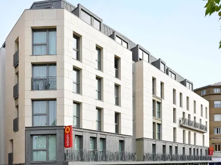 Aparthotel Adagio Nantes Centre Отели рядом с достопримечательностью «Audencia Bachelors»