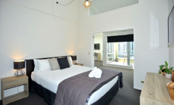 Southwark Hotel & Apartments - Housity