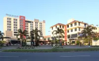 Grand Pasundan Convention Hotel Hotel dekat Jl. Ps. Induk Caringin