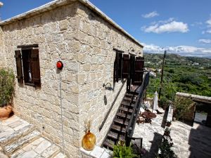 Leonidas Village Houses