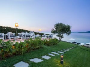 Avaton Luxury Beach Resort - Relais & Chateaux