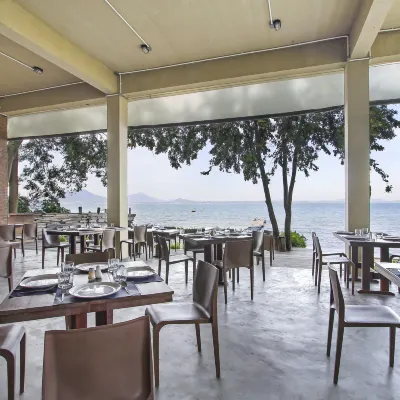 Samed Hideaway Resort Hotels near Noi Na Beach