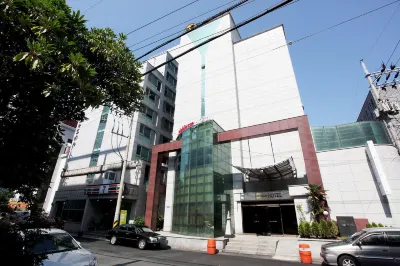 Noblesse Hotel Hoteles cerca de Museo del Ordenador Nexon
