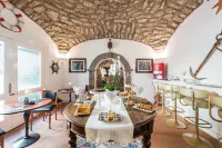 Palazzo Sassi Hotels in Meta