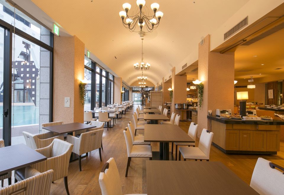 1. 더 레지덴셜 스..