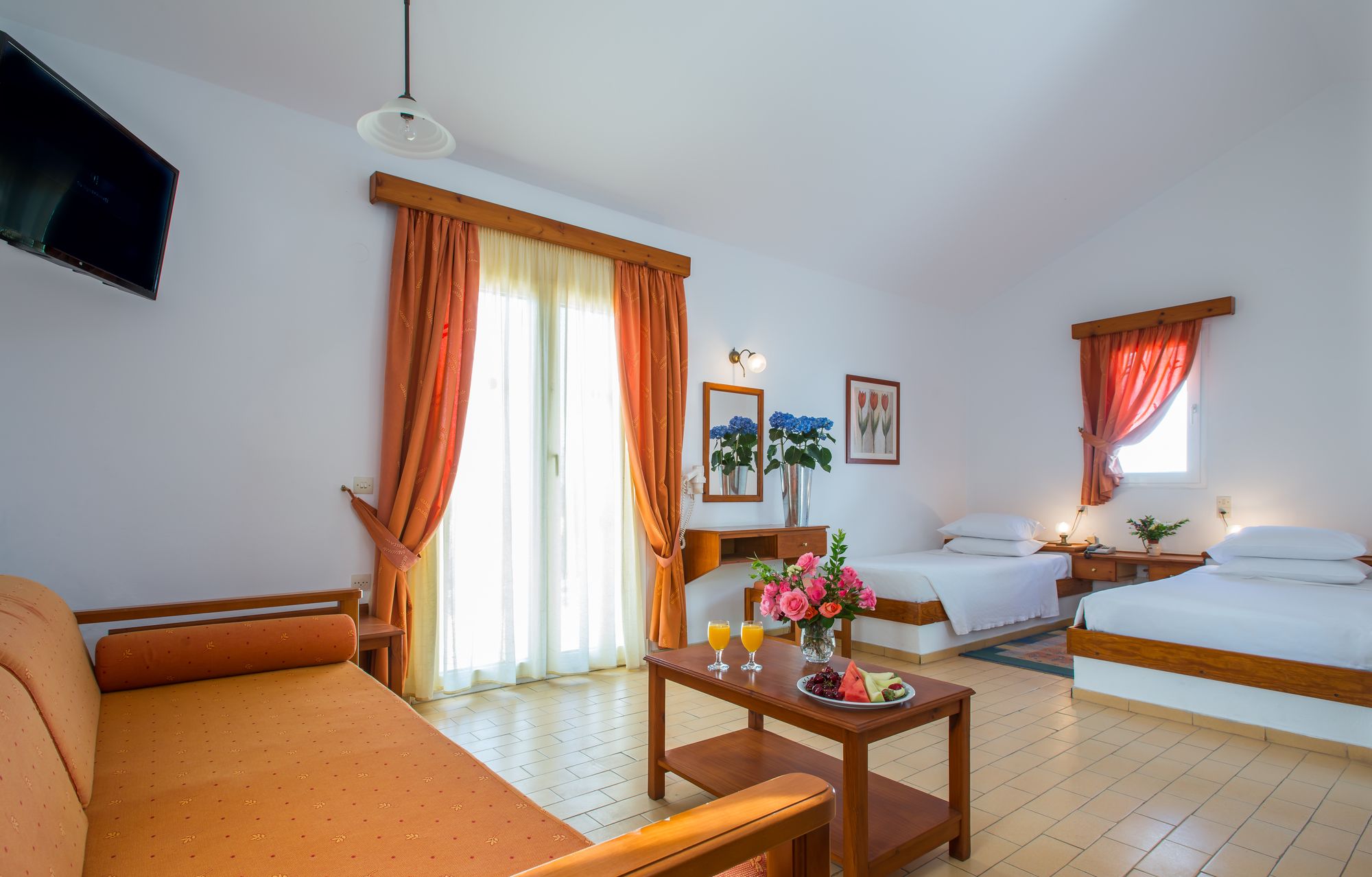 Delfinia Hotel & Bungalows