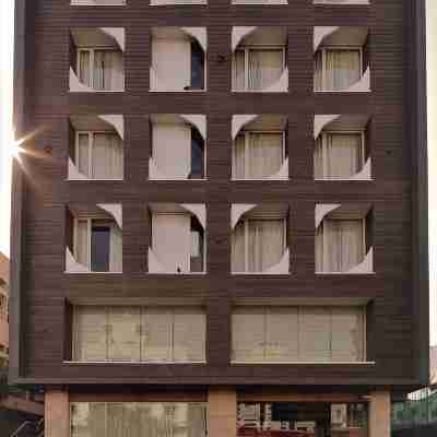 Hotel Silver Heights Hotel Exterior