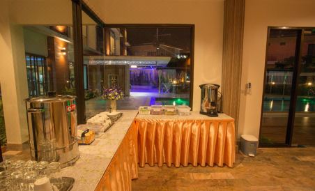 Phuthan Hotel - Housity