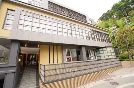 城崎温泉 料理旅館 翠山荘 豊岡 を宿泊予約 22年安い料金プラン 口コミ 部屋写真 Trip Com