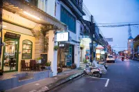 The Neighbors Hostel