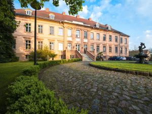 Schlosshotel Rühstädt Garni - Natur & Erholung an der Elbe