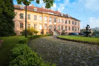 Schlosshotel Rühstädt Garni - Natur & Erholung an der Elbe Hotels in Weisen
