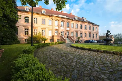 Schlosshotel Rühstädt Garni - Natur & Erholung an der Elbe Hotels in der Nähe von Dom St. Marien zu Havelberg