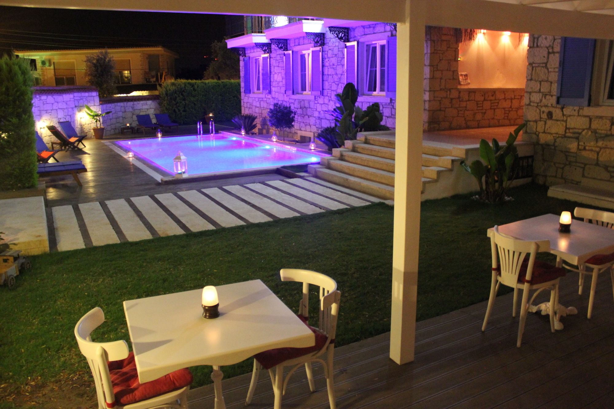 Tarcin Alacati Otel - Adults Only