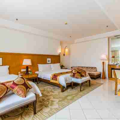 好萊灣酒店(羅定市江濱公園店) Rooms