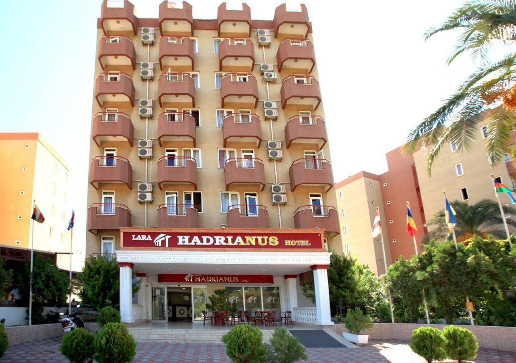 Lara Hadrianus Hotel