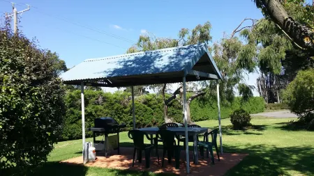 The Terang Motor Inn Отели в г. Кэмпердаун