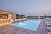 Luna Holiday Complex - Beach