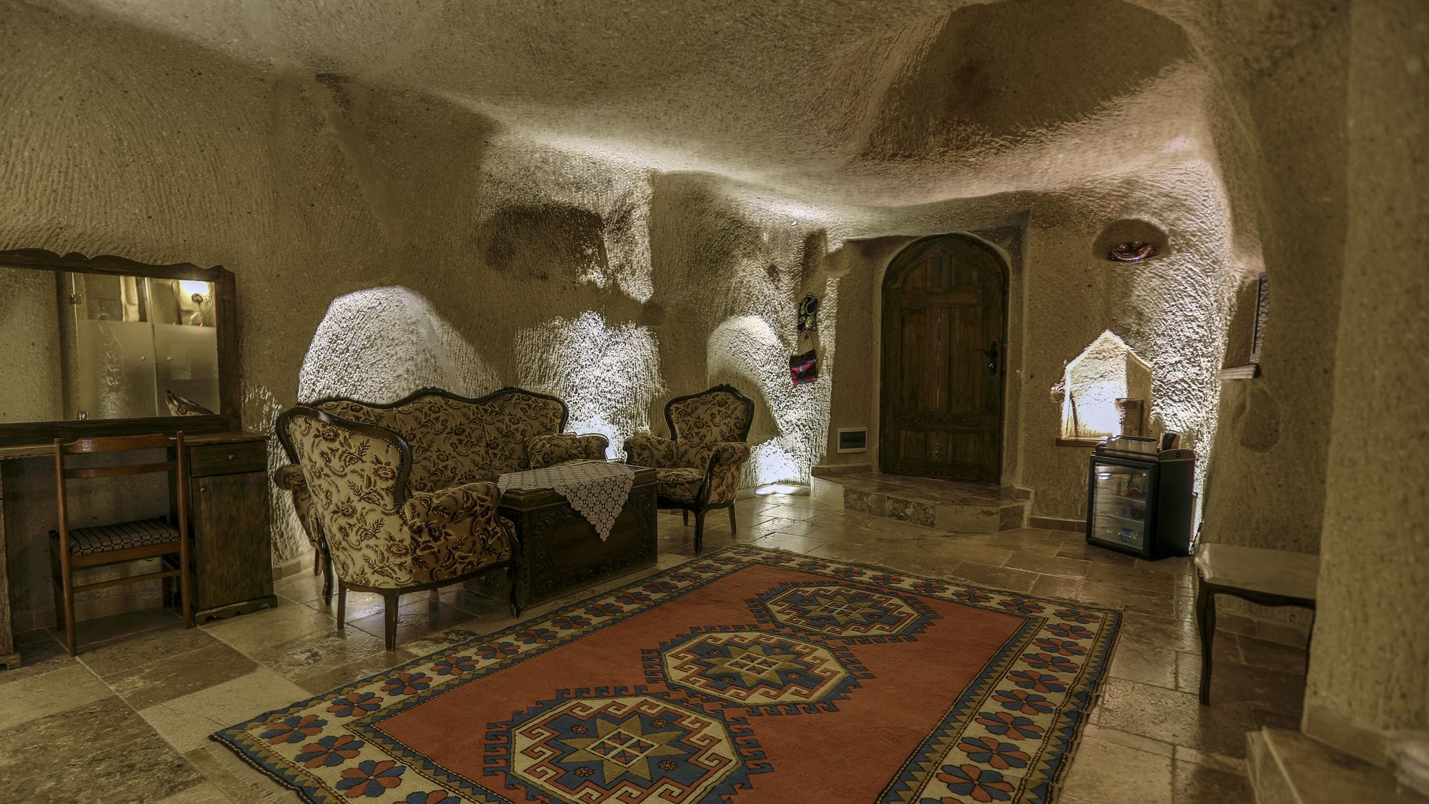 Hidden Cave Hotel