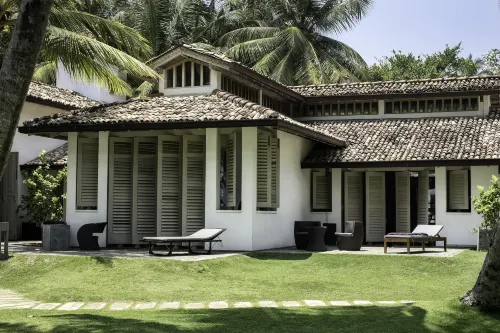 Satin Doll Hotels in Talpe