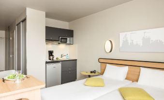 Aparthotel Adagio access Paris Massy Gare TGV