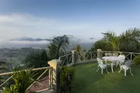 The Albatross, Kandy Hotels in Канді