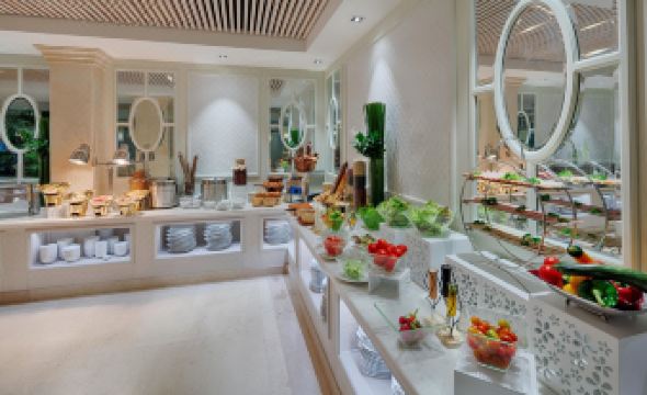 Au Lac Charner Hotel