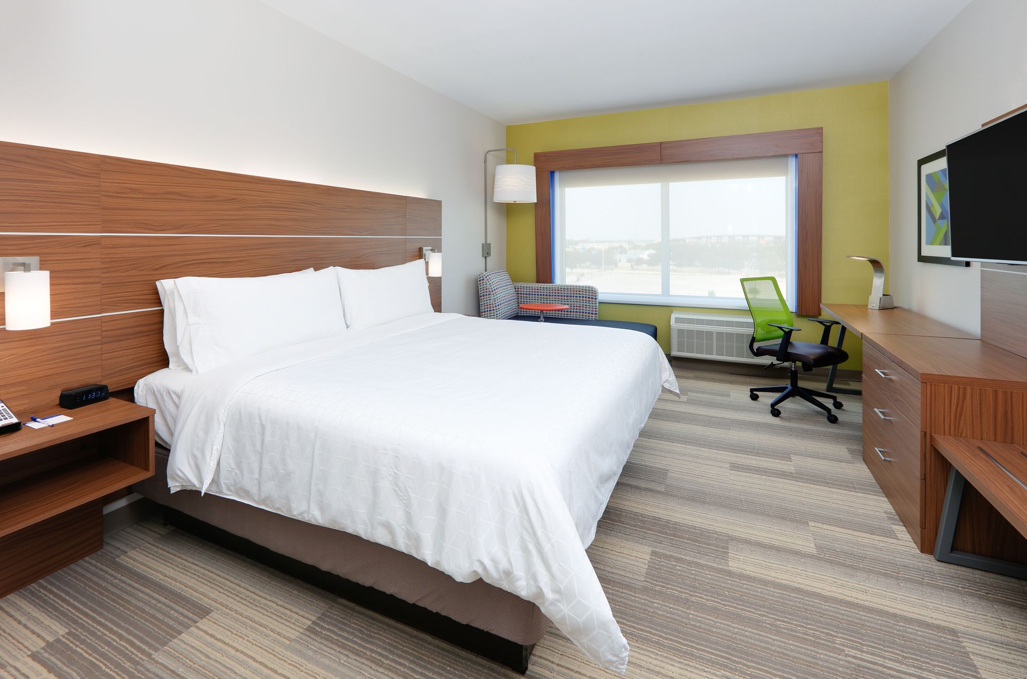 "Holiday Inn Express & Suites Dallas NW Hwy - Love Field, an Ihg Hotel"