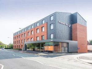 Premier Inn Lichfield City Centre