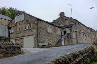The New Hobbit Hotel Rooms Hotel di 