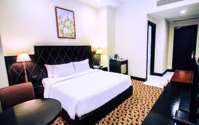 Rooms The Luneta Hotel Manila Photo
