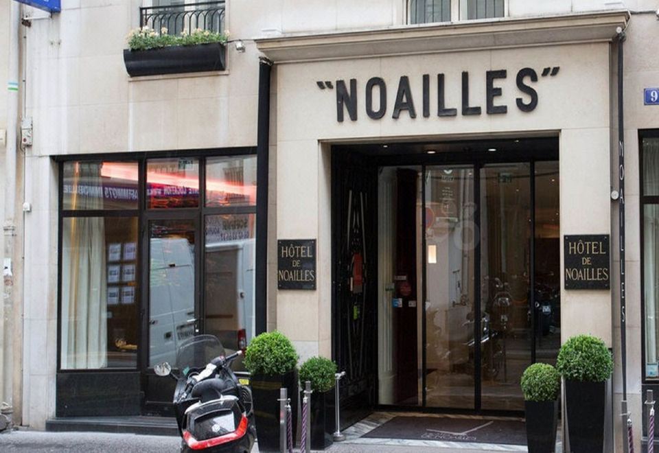 Golden Tulip Hotel De VilleOver view