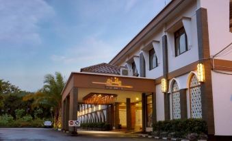Multazam Syariah Hotel