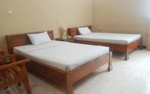 Graha Hayam Wuruk Hotel & Convention Hotels in Pagerwojo