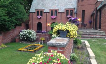 Purcell Mansion B&B