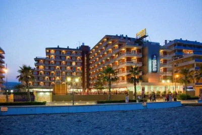 Hotel Acuazul Hotels near El Parc d'Artilleria