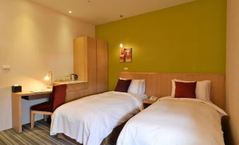 In Young Hotel