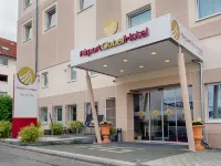 Airport Global Hotel, Olive Inn