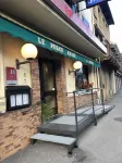 Hôtel le Perce Neige Các khách sạn gần Museobar Musee de la Frontiere