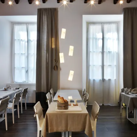 GombitHotel