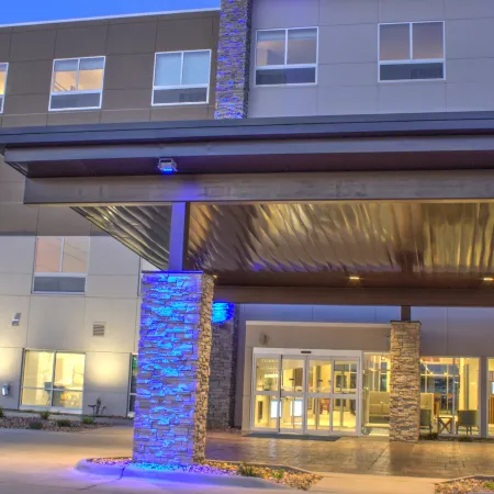 Holiday Inn Express & Suites SPENCER by IHG