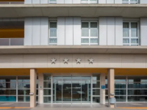 費爾南多二世國王歐元高級酒店 薩拉戈薩省酒店