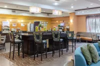 Holiday Inn Express & Suites DALLAS W - I-30 COCKRELL HILL by IHG