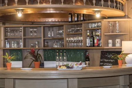 Hotel & Restaurant Becher Отели рядом с достопримечательностью «Парк Ремс»